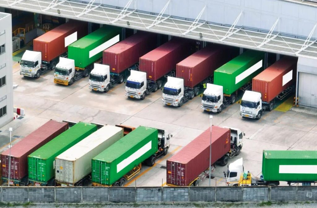 HỆ THỐNG TREO SƠ MI RƠ MOÓC: SO SÁNH CƠ CHẾ HẤP THỤ XUNG LỰC GIỮA TREO KHÍ NÉN VÀ TREO NHÍP LÁ TRÊN XE MOÓC NẶNG