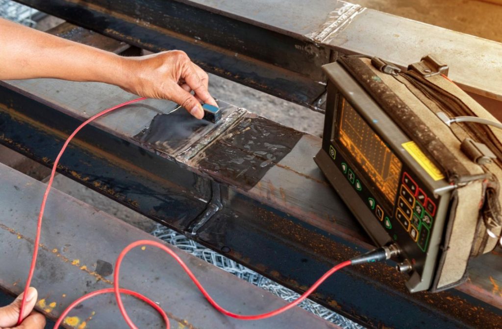 ỨNG DỤNG PHƯƠNG PHÁP NDT PHÁT HIỆN SỚM VẾT NỨT VI MÔ TRONG SẮT XI MOÓC
