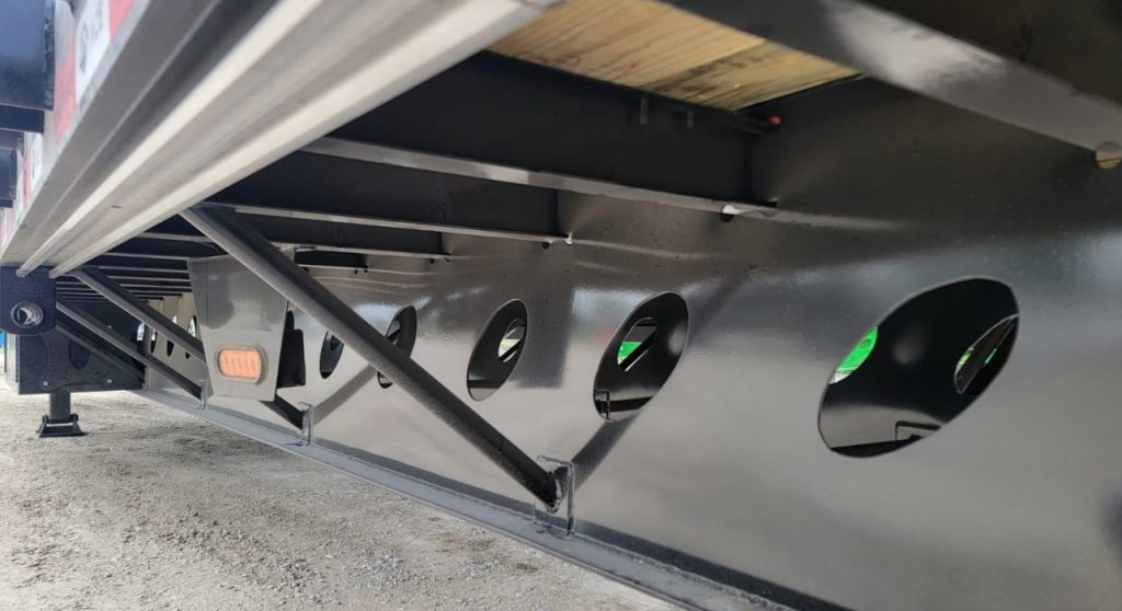 ƯU THẾ CHỐNG VÕNG SÀN CỦA THIẾT KẾ THANH GIẰNG CHÉO DIAGONAL BRACING TRÊN MOÓC FLAT RACK