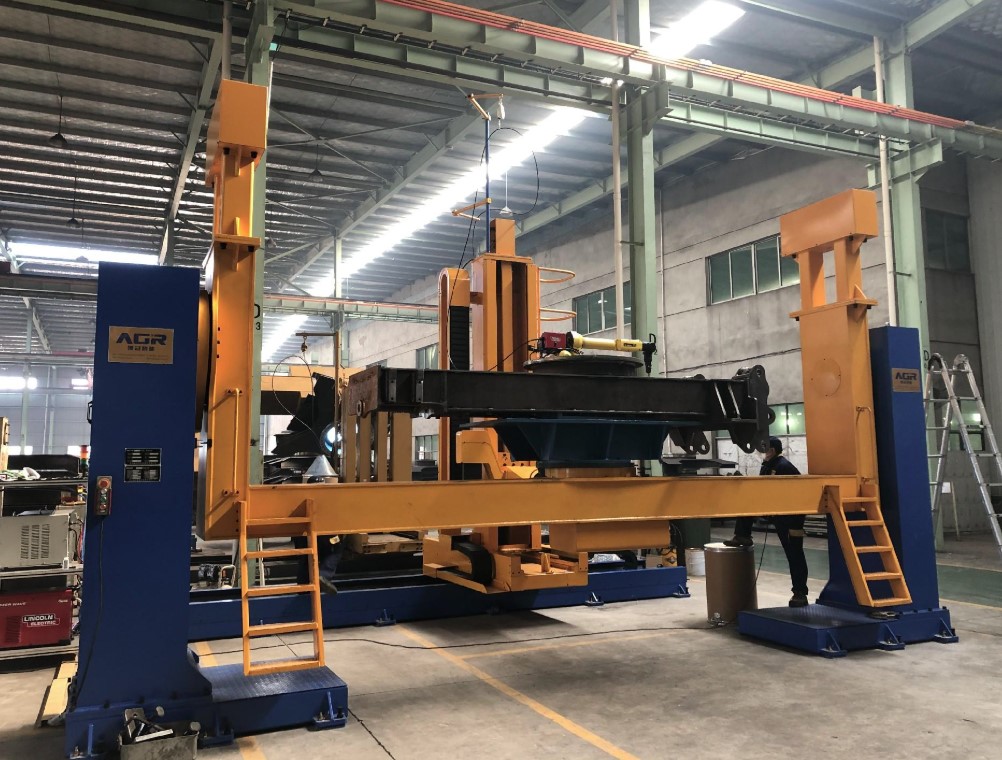 ỨNG DỤNG ĐỒ GÁ LẬT WELDING POSITIONER TRIỆT TIÊU HOÀN TOÀN LỖI KHUYẾT TẬT MỐI HÀN TRÊN SẮT XI SƠ MI RƠ MOÓC