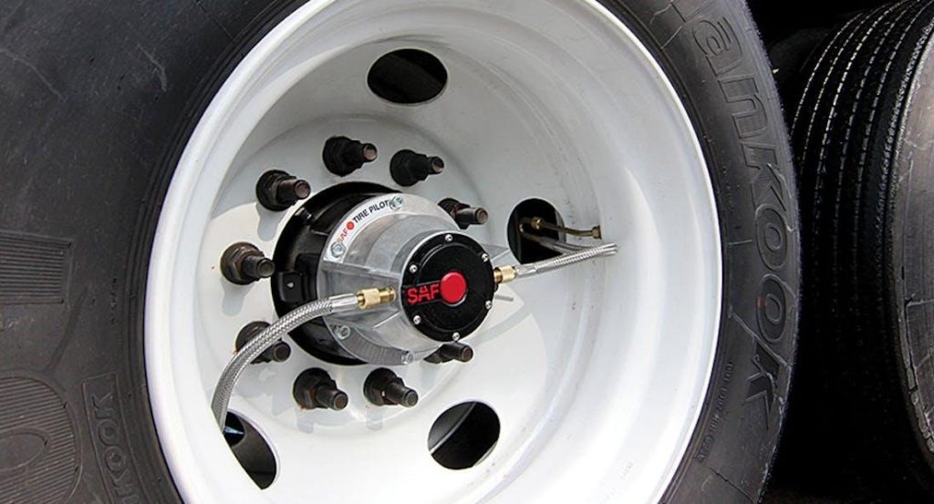 Ứng dụng công nghệ cảm biến áp suất lốp TPMS tích hợp trên xe moóc